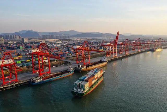 广州港吞吐量能否重回天下前四大口岸  --  bevictor伟德官网物流