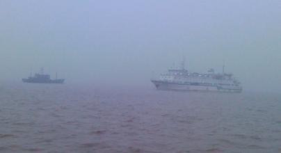 青岛港橙色海优势险预警，，，，，，相关海域已实验禁限航