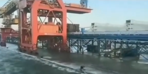 辽宁沿海口岸突发海水倒灌，，，，，，部分口岸暂停作业