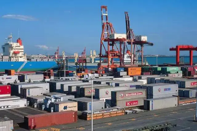内贸海运怎样在包管家具物流运输清静下节约物流本钱