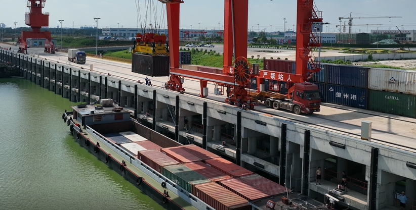 散货船“跨界”运集装箱，，，，，靠谱吗？？？？- 物流新闻 - 海南洋浦航力物流有限公司